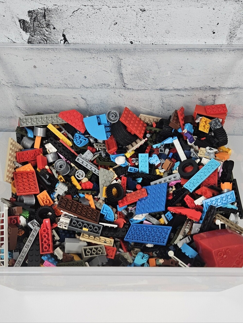 LEGO Mixed Bulk Lot 2.45kg Random Bricks Parts Minifigures Wheels Pieces - Picture 2 of 9